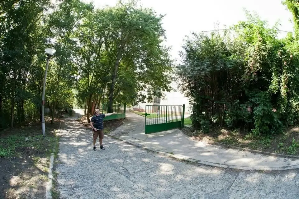 Vstup zadní branou